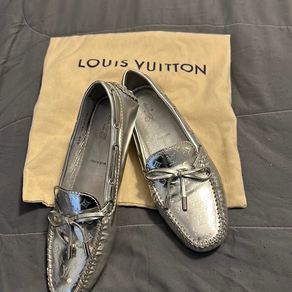 🔥💋🔥Louis Vuitton silver Loafers🔥🔥💋